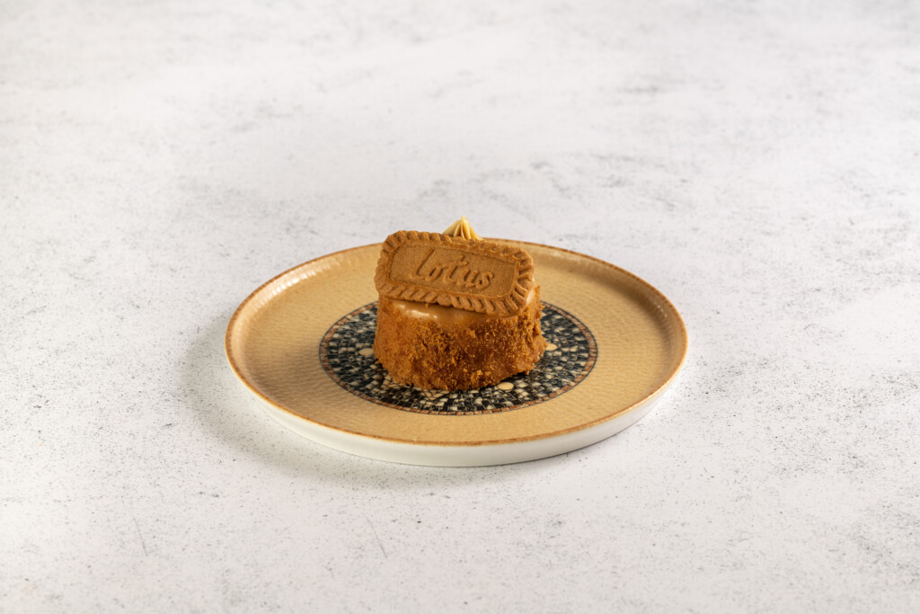 Lotus Cake